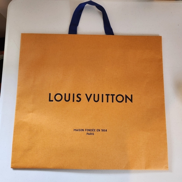Louis Vuitton Large Empty Paper Gift Shopping Tote Bag 21"x19”x4.75” Decor - Picture 1 of 7